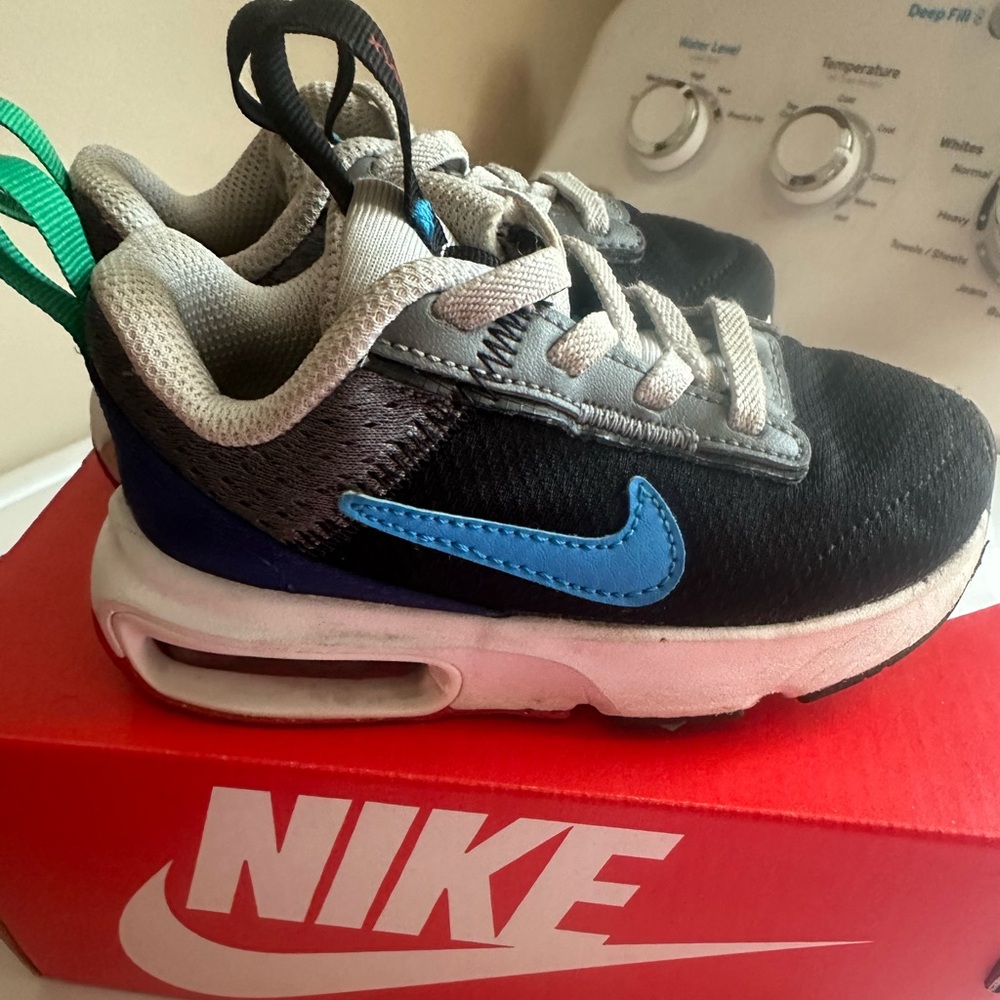 Nike air max intrlk lite size 7c